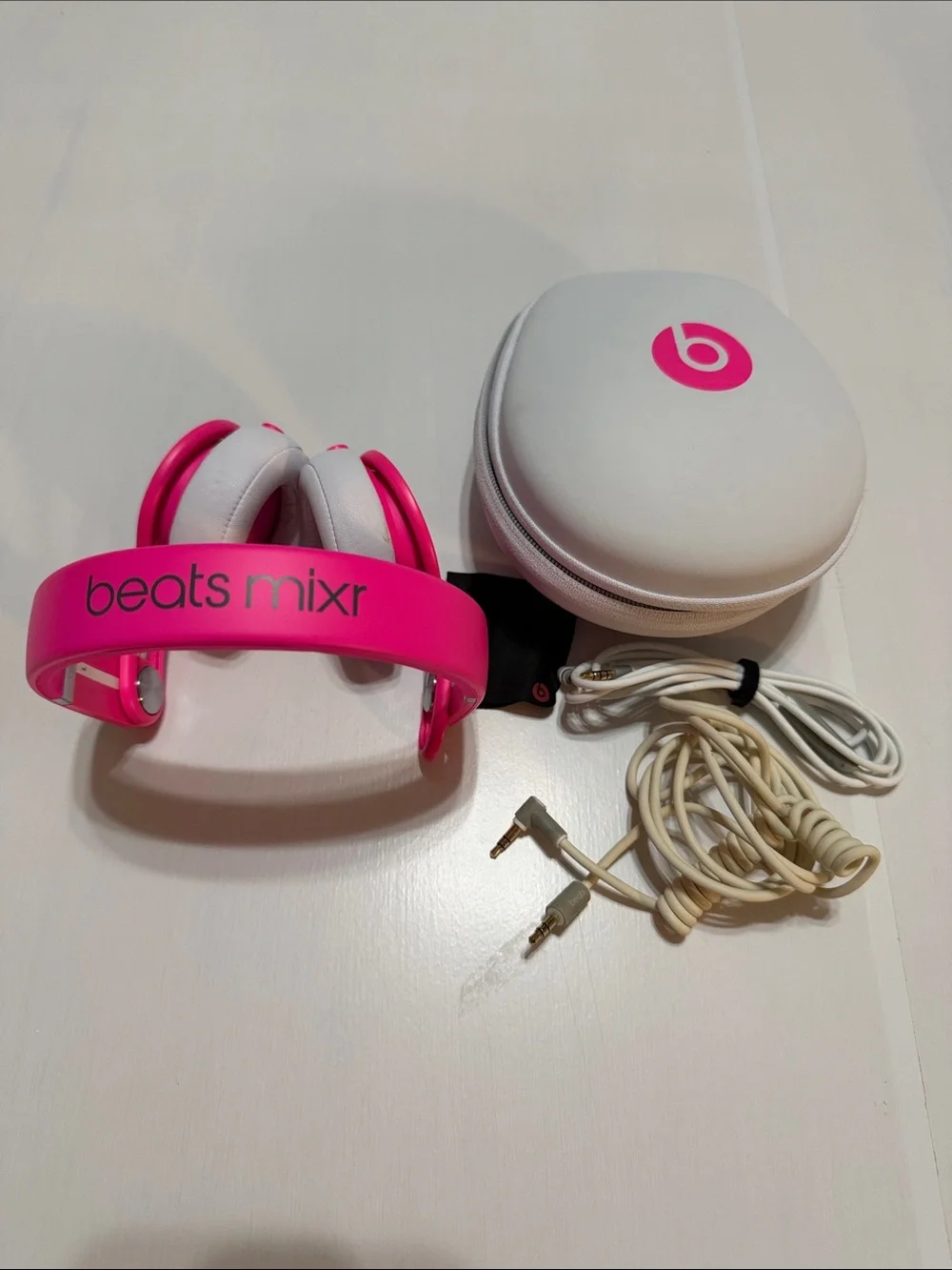 Beats by Dr. Dre MIXR Neon Pink Over the Head DJ Headphones DISCONTINUED Rare